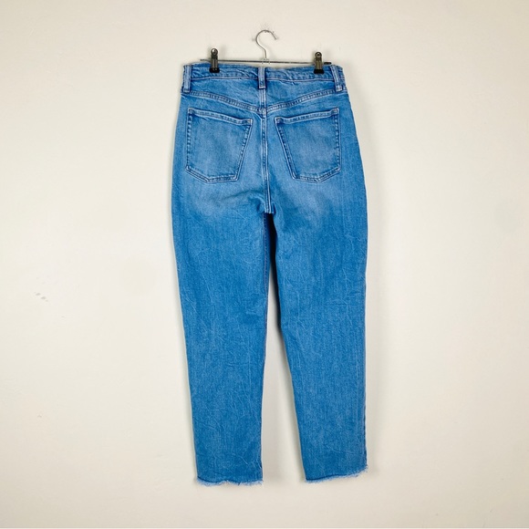 Old Navy Sky Hi Straight Extra High Rise Jeans - Picture 6 of 8